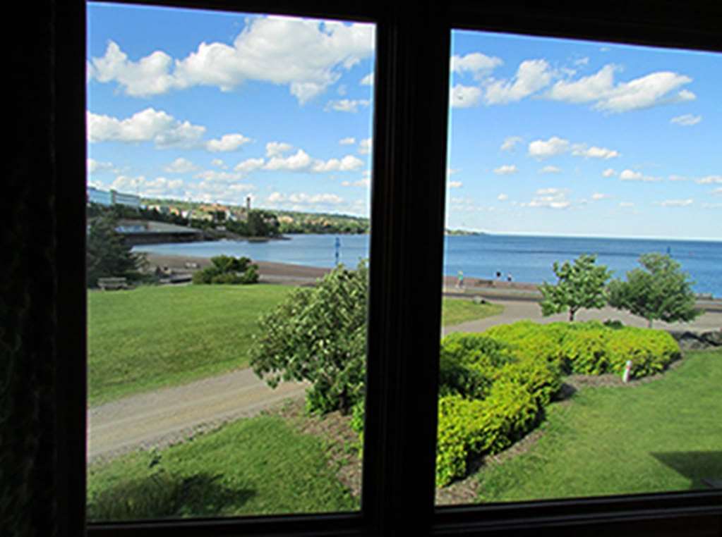 Canal Park Lodge Duluth Servis gambar